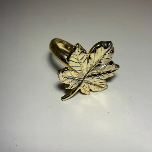 Napkin Rings Variety Set Of 6 Christmas Tree Sea Shell Flower Leaf Reindeer Star - Picture 5 of 13